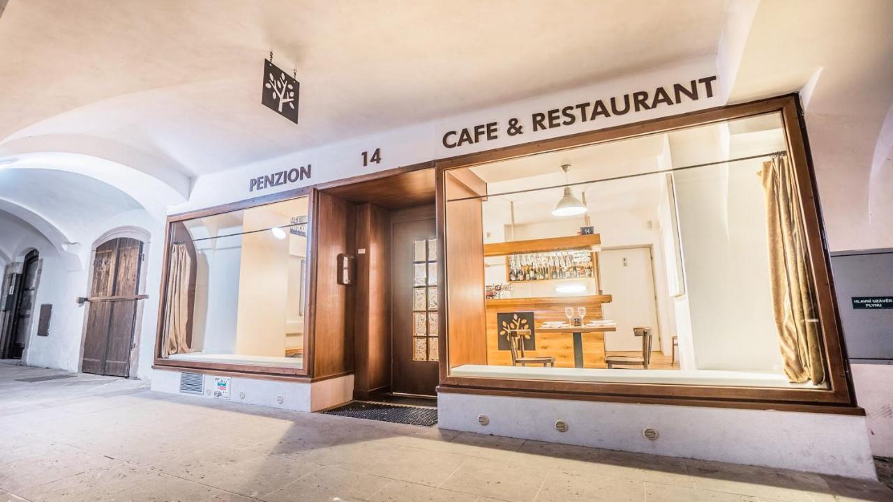 Penzion A Restaurace 14 Hostinné Eksteriør bilde